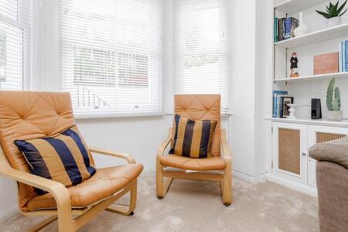 Large 2bed1.5bath With Garden In Ovalvauxhall Apartment *